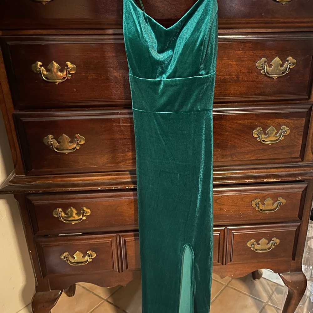 Elegant Green Velvet Evening Gown